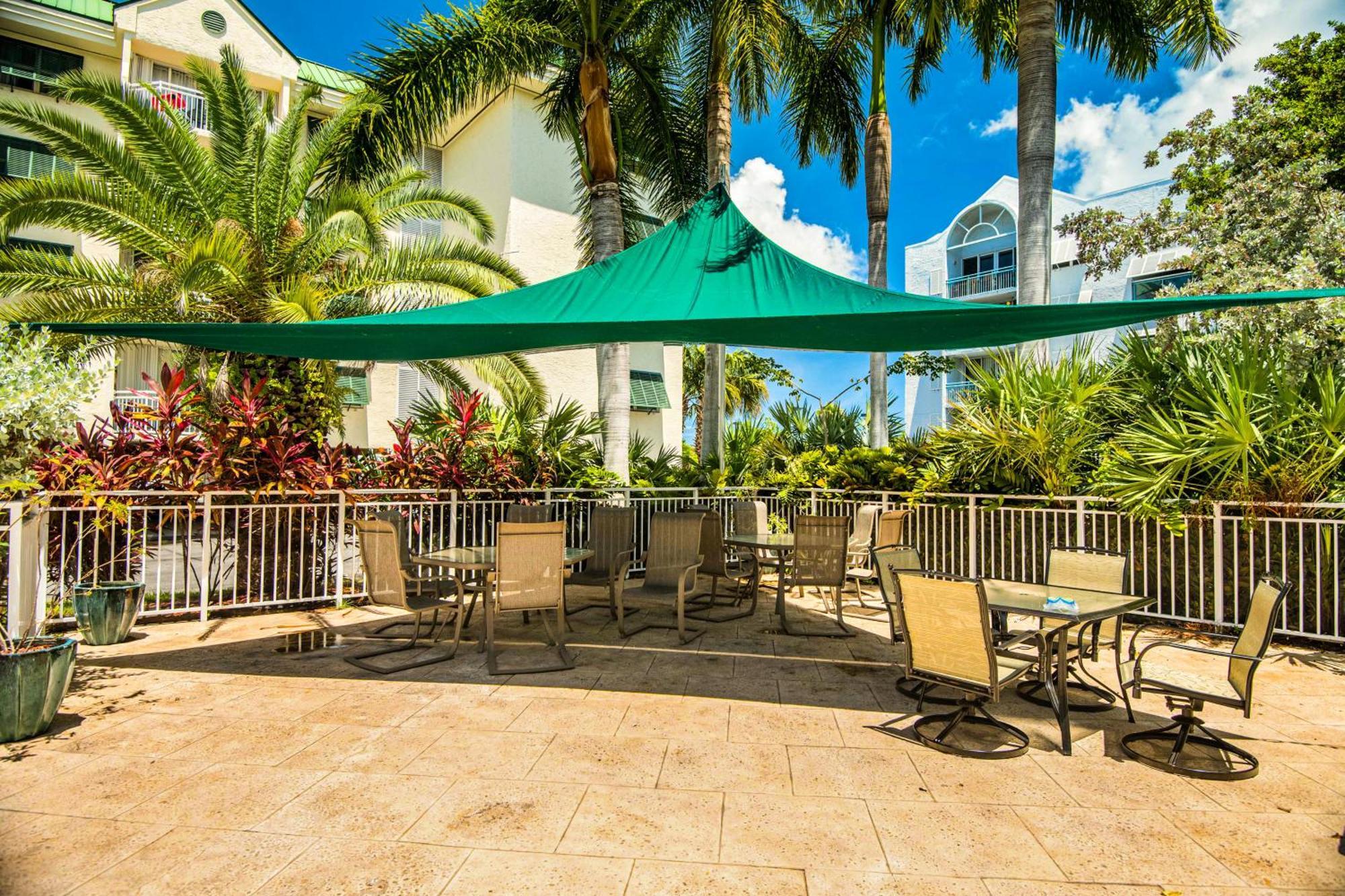 Sunrise Suites Paradise Escape #407 Key West Room photo