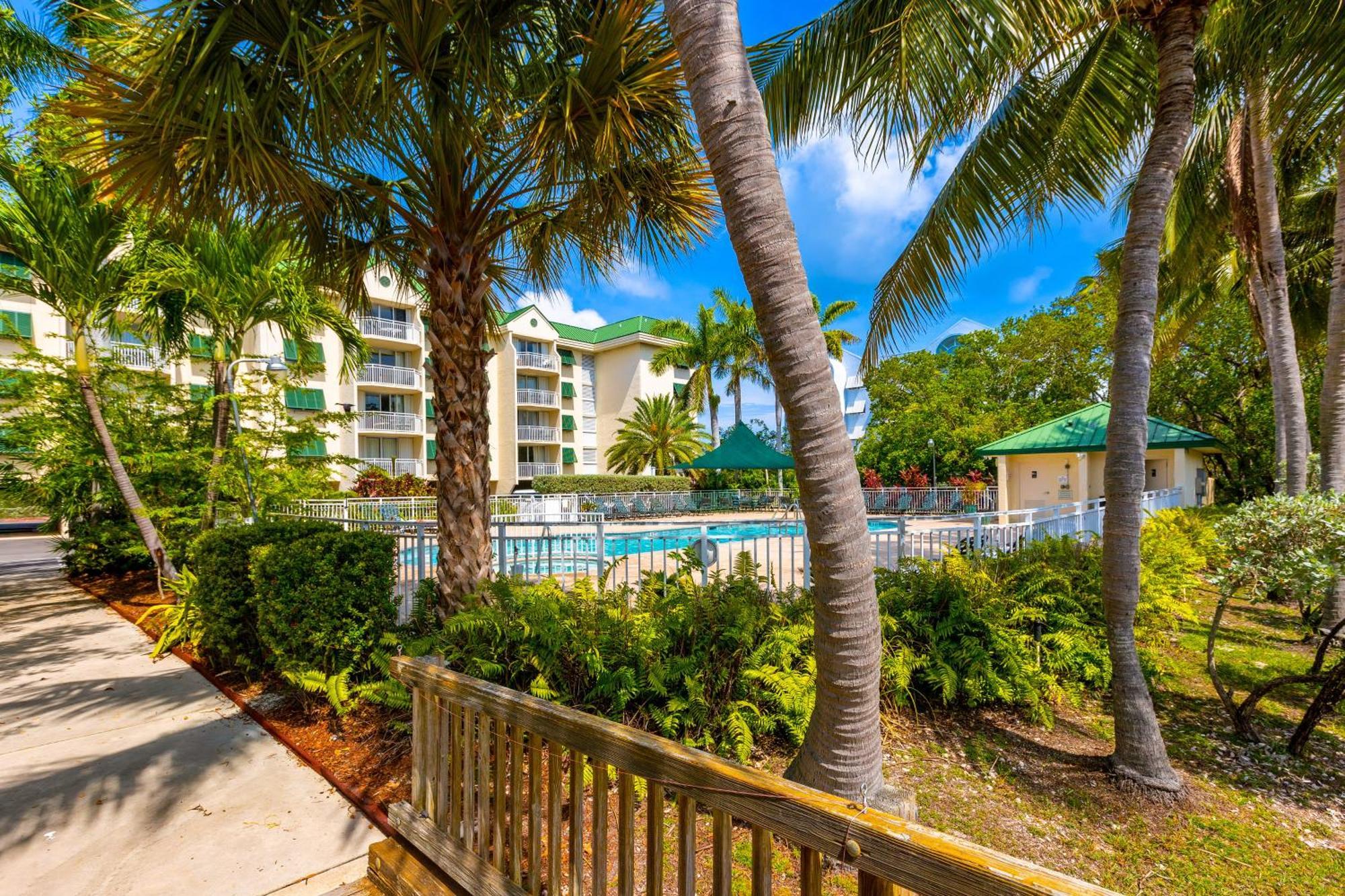 Sunrise Suites Paradise Escape #407 Key West Room photo